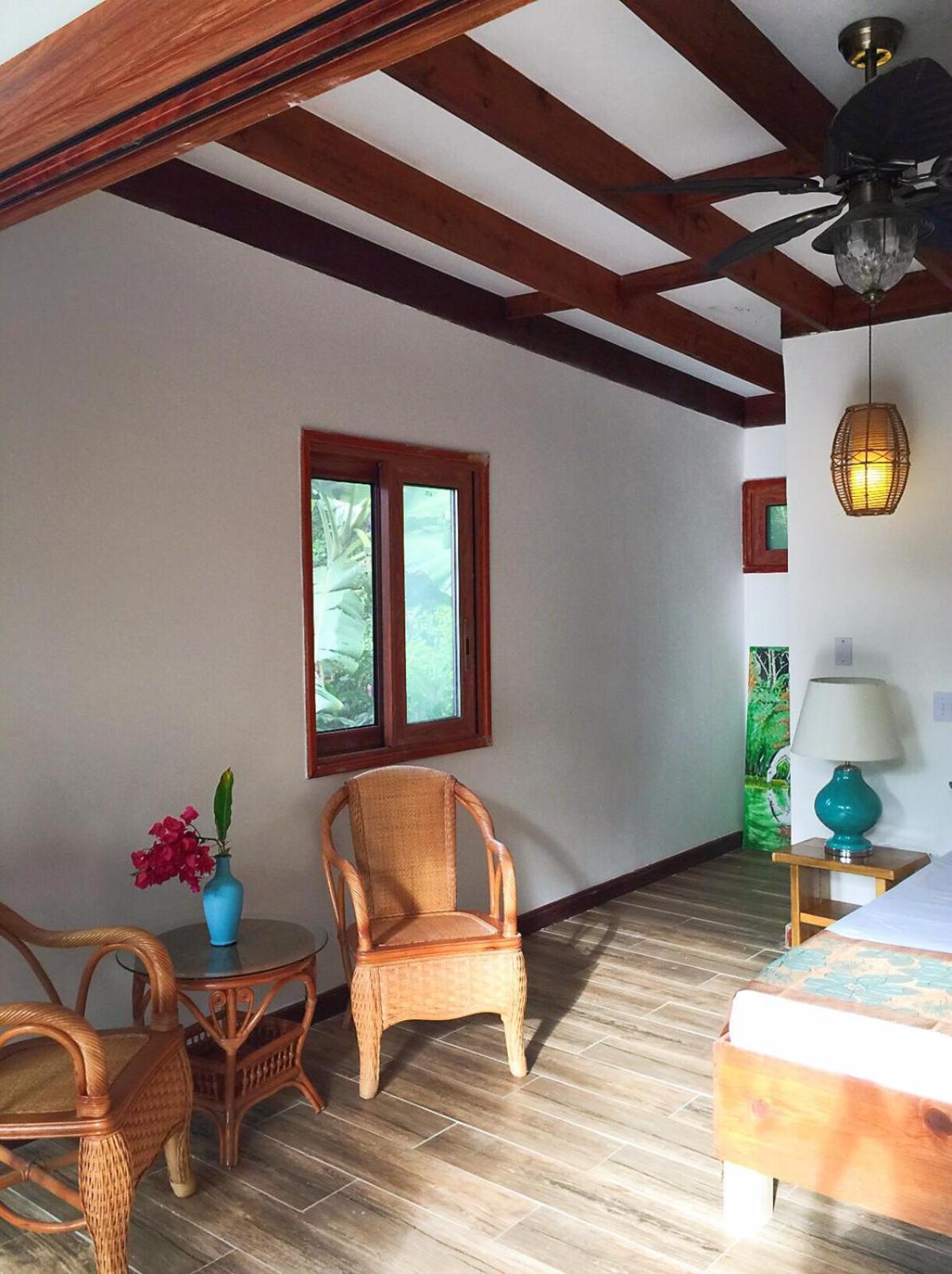 Playa Bluff Lodge Bocas del Toro Exterior photo